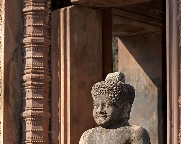 sm_banteisreigN1409 Statue of Yaksha being a temple guardian, Mandapa of central sanctuary, Banteay Srei temple, Citadel of the Women, Angkor, Cambodia