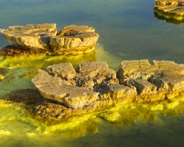 sm1gva_ET_cx3697_g Salt structures in an acid brine pool, geothermal field of Dallol, Danakil depression, Afar Triangle, Ethiopia