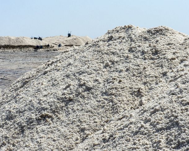 sm1gva_ET_cx3959_g Industriel salt production by solar evaporation, Danakil depression, Afar region, Ethiopia