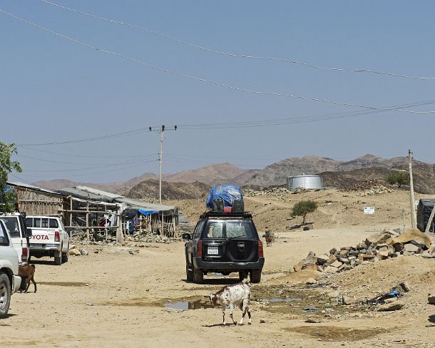 sm1gva_ET_cx3399_g Street scene in desert town Berhale at the edge of the Danakil depression, Afar Triangle, Ethiopia