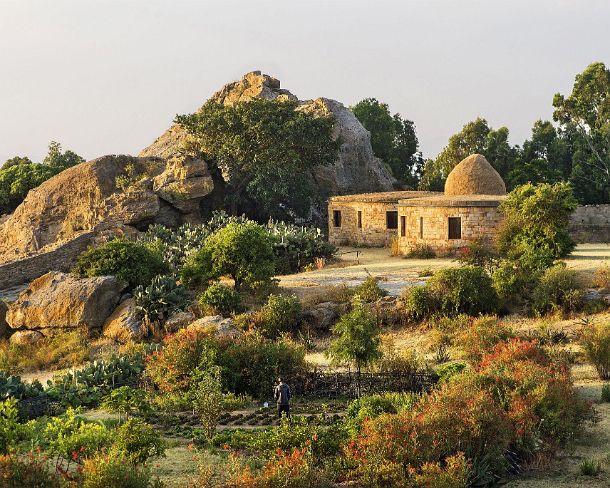 sm1gva_ET_cx1720_g Stone-built guest bungalow of the Gheralta Lodge, Hawzien plain, Tigray, Ethiopia