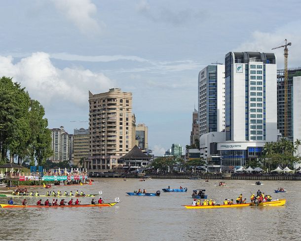 smn2N Hilton Hotel at Kuching Waterfront at Sarawak river during Sarawak Regatta, Kuching, Sarawak, Borneo, Malaysia