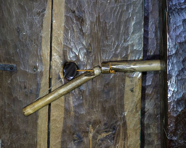 smgva_ET_x1606_g Original locking system (seen from inside) of the door leading into the core of the orthodox rock-hewn church Medhane Alem Kesho, quite possibly one of the...